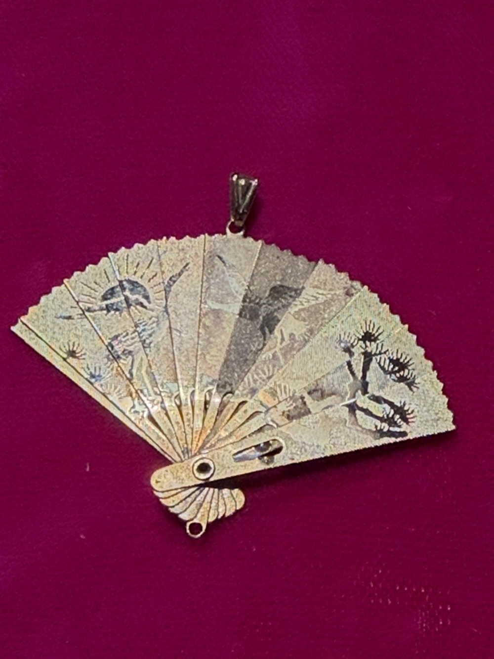 Vintage Fan Pendant in Gold Tone